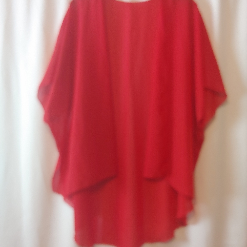 Red Cape - Picture 5 of 9